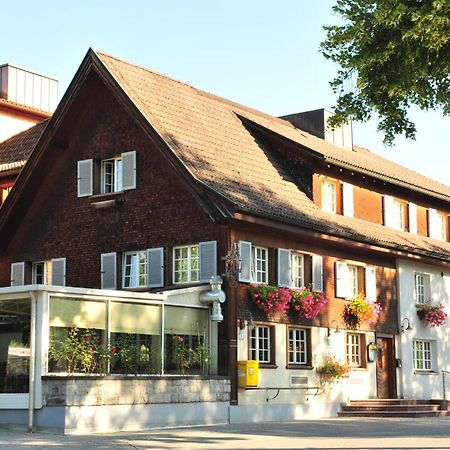 Hotel-Gasthof Loewen Feldkirch Bagian luar foto